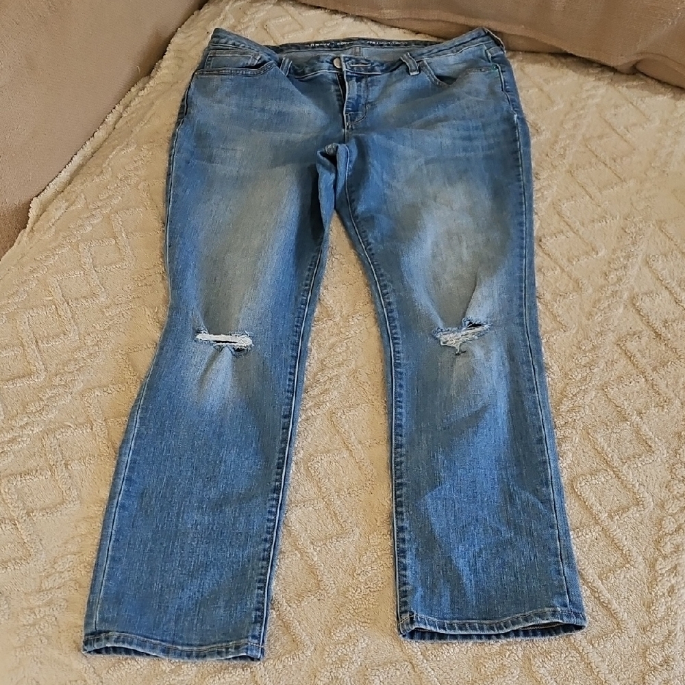Old Navy Light Blue Distressed Boyfriend Straight Leg Jeans Size 10